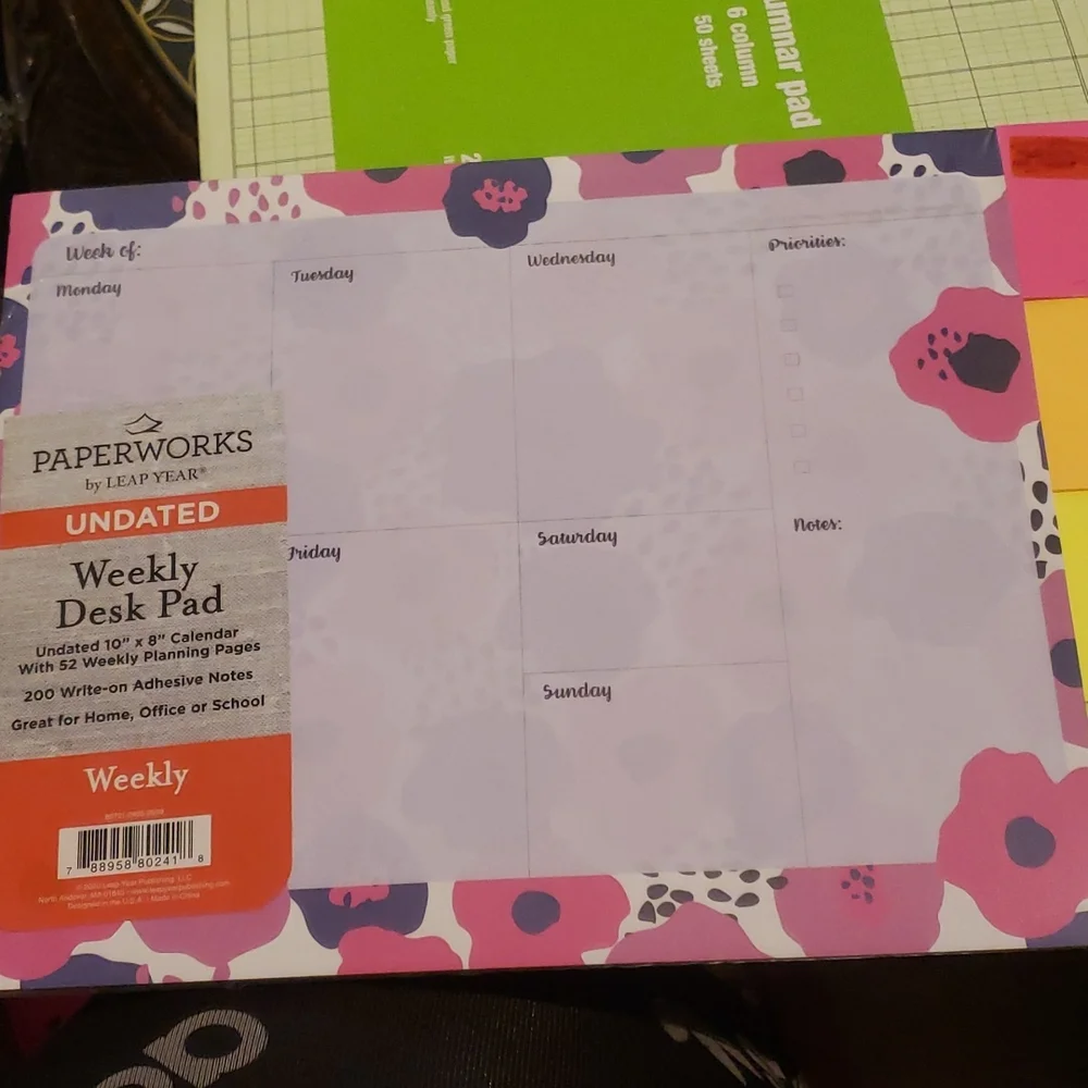 Message Board With Letters, Bonus Weekly Desk Pad & Post Its - Picture 6 of 12